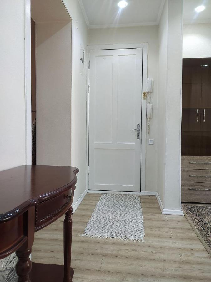 Aura On Erkindik Boulevard Bishkek Exterior foto